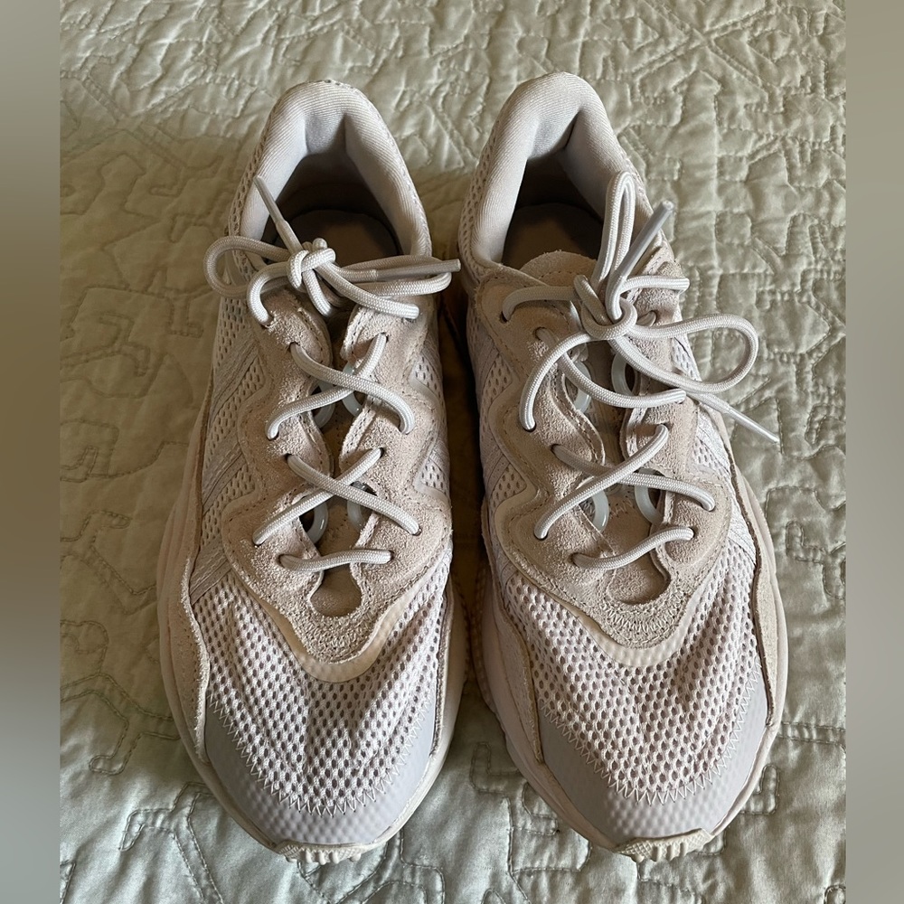 Women's Cream Sneakers